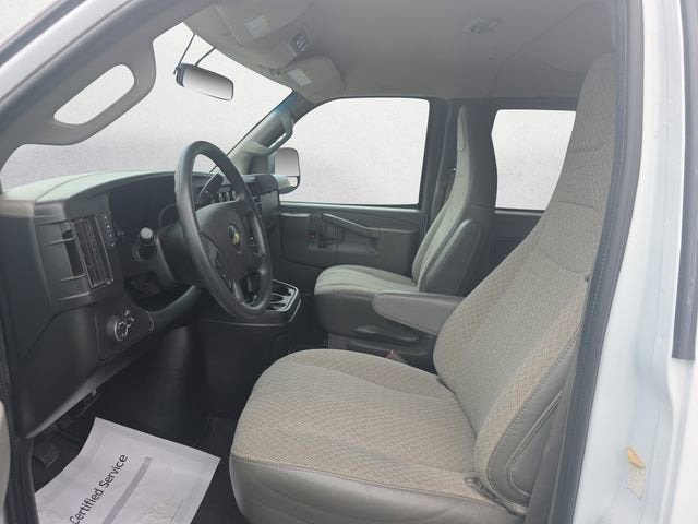2023 Chevrolet Express Passenger 3500 1LS
