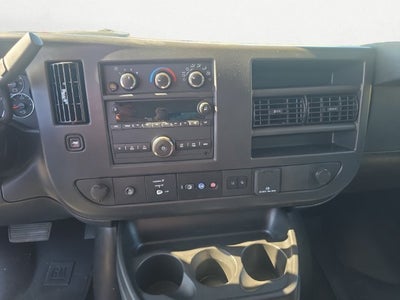 2024 Chevrolet Express Passenger 3500 1LT
