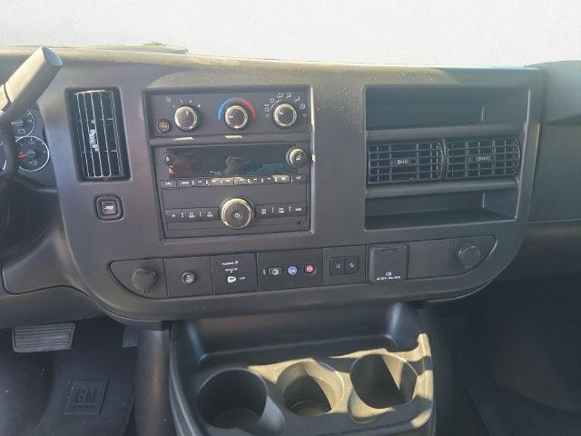 2024 Chevrolet Express Passenger 3500 1LT