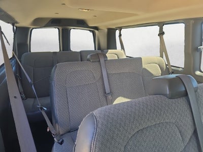 2024 Chevrolet Express Passenger 3500 1LT