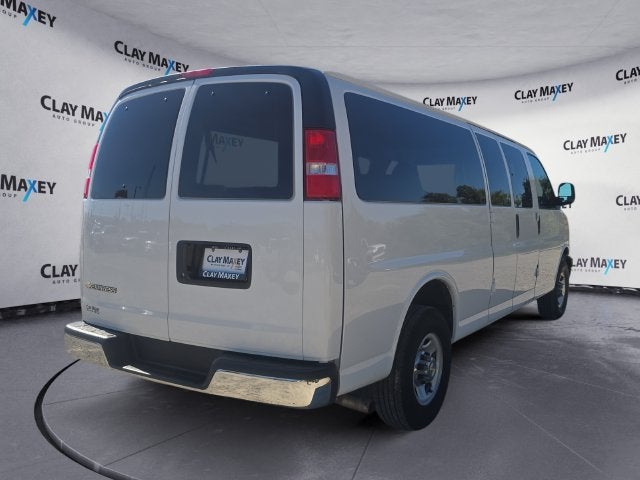 2024 Chevrolet Express Passenger 3500 1LT