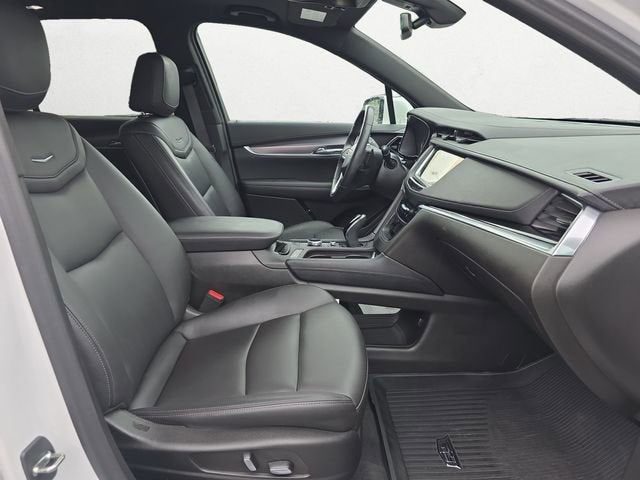 2023 Cadillac XT6 Luxury