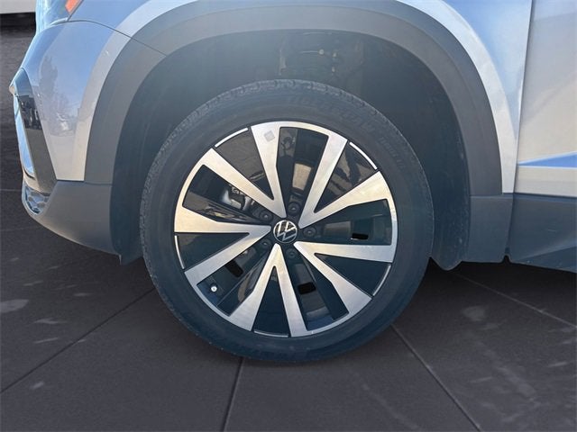 2024 Volkswagen Taos SE