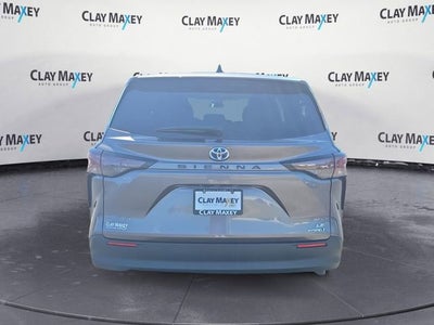 2024 Toyota Sienna LE