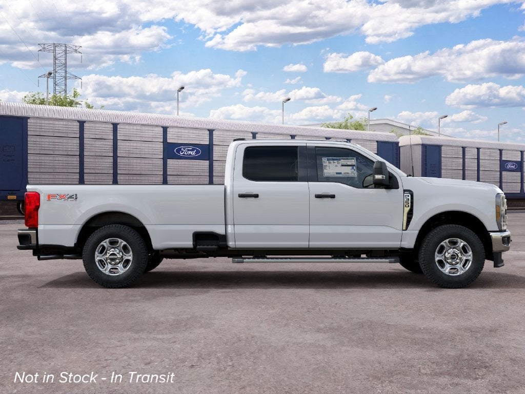 2027 Ford F-350SD XLT