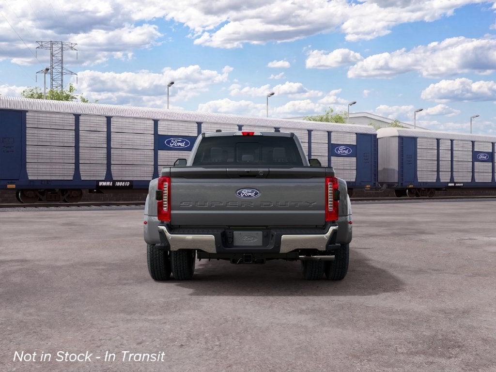 2027 Ford F-350SD Lariat DRW