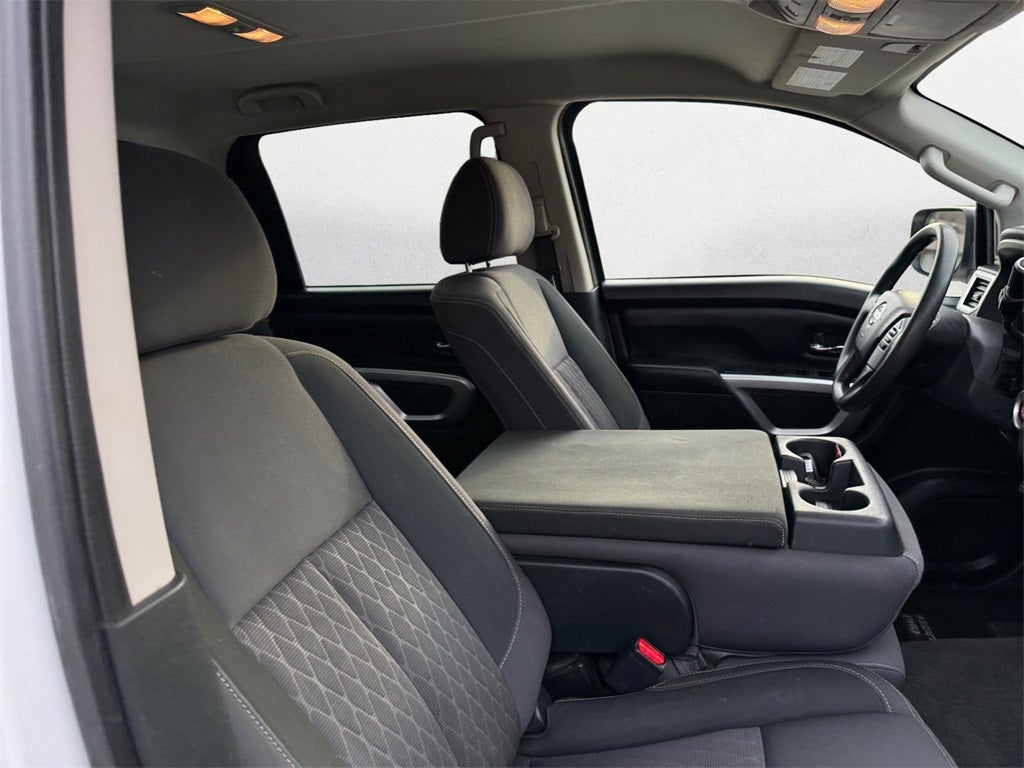 2021 Nissan Titan SV