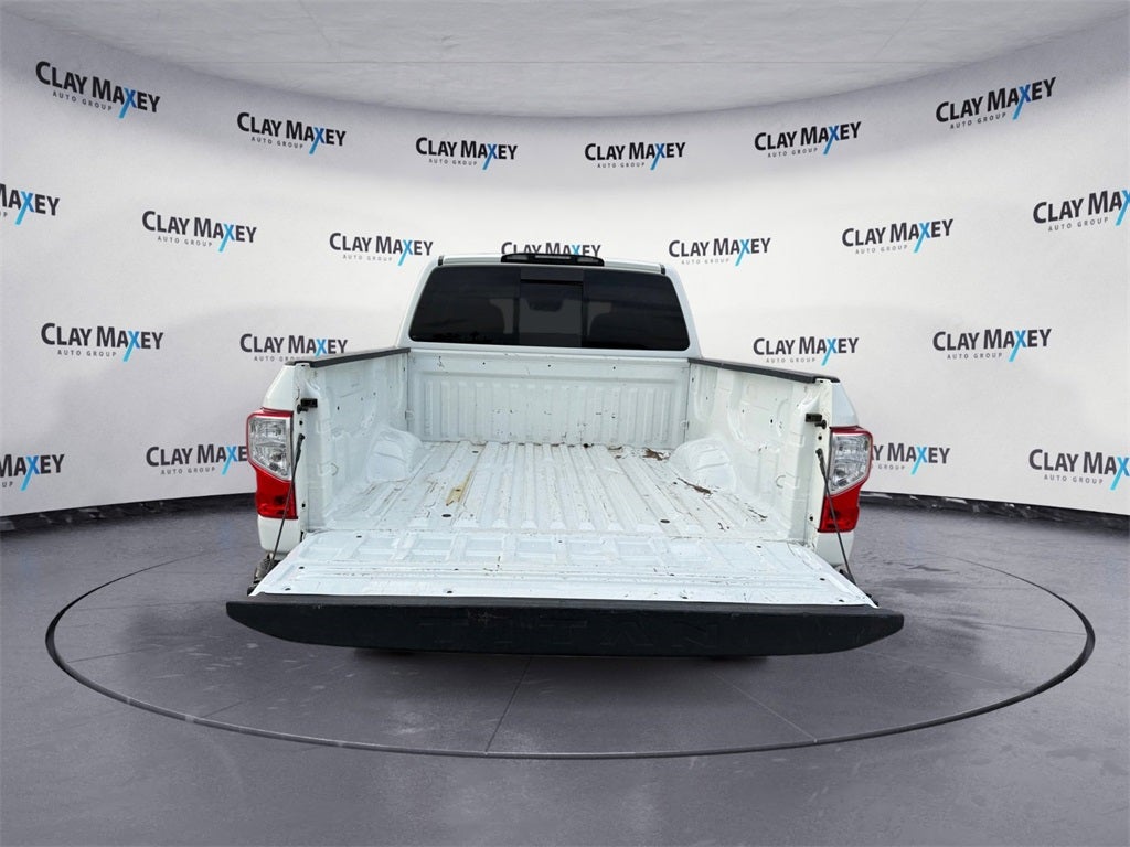 2021 Nissan Titan SV