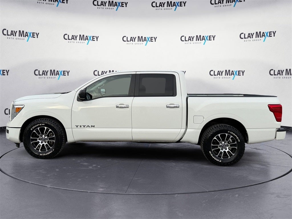 2021 Nissan Titan SV