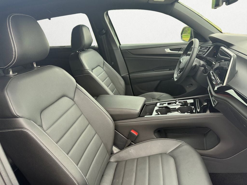 2026 Volkswagen Atlas Cross Sport 2.0T SEL R-Line Black