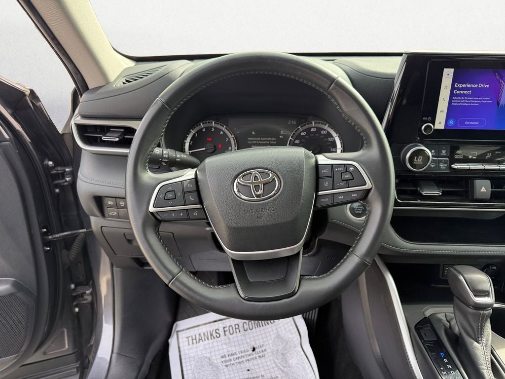 2024 Toyota Highlander LE