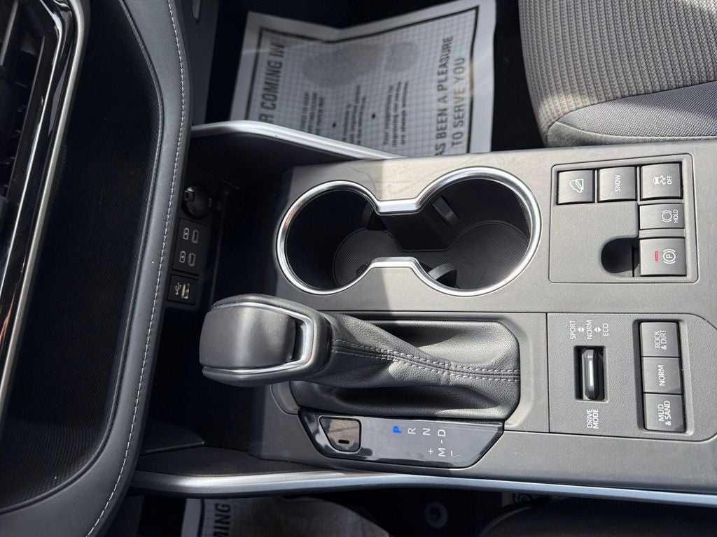 2024 Toyota Highlander LE