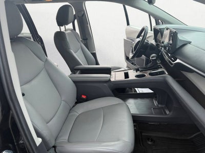 2024 Toyota Sienna XLE 8 Passenger