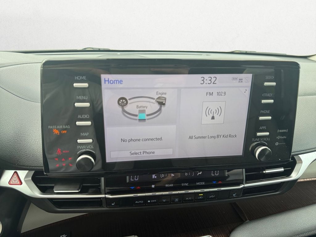 2024 Toyota Sienna XLE 8 Passenger