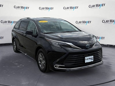 2024 Toyota Sienna XLE 8 Passenger