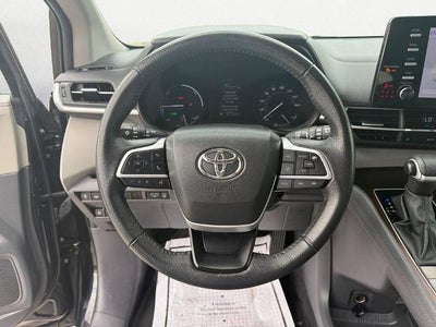 2024 Toyota Sienna XLE 8 Passenger