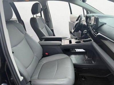 2024 Toyota Sienna XLE 8 Passenger