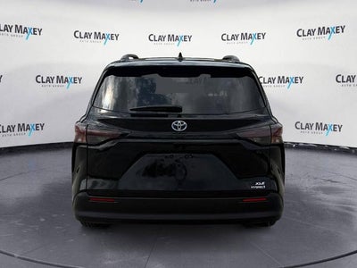 2024 Toyota Sienna XLE 8 Passenger