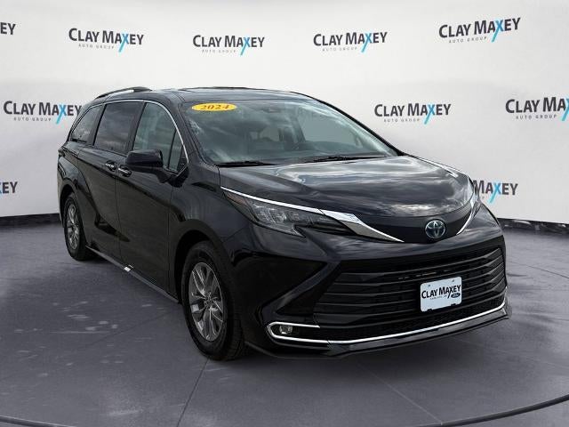 2024 Toyota Sienna XLE 8 Passenger