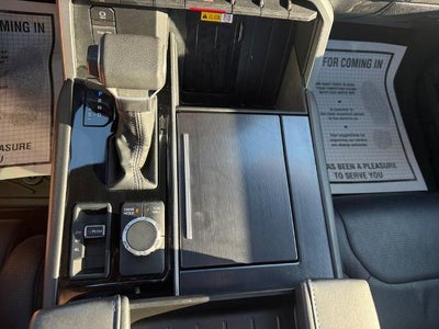 2024 Toyota Sequoia Platinum