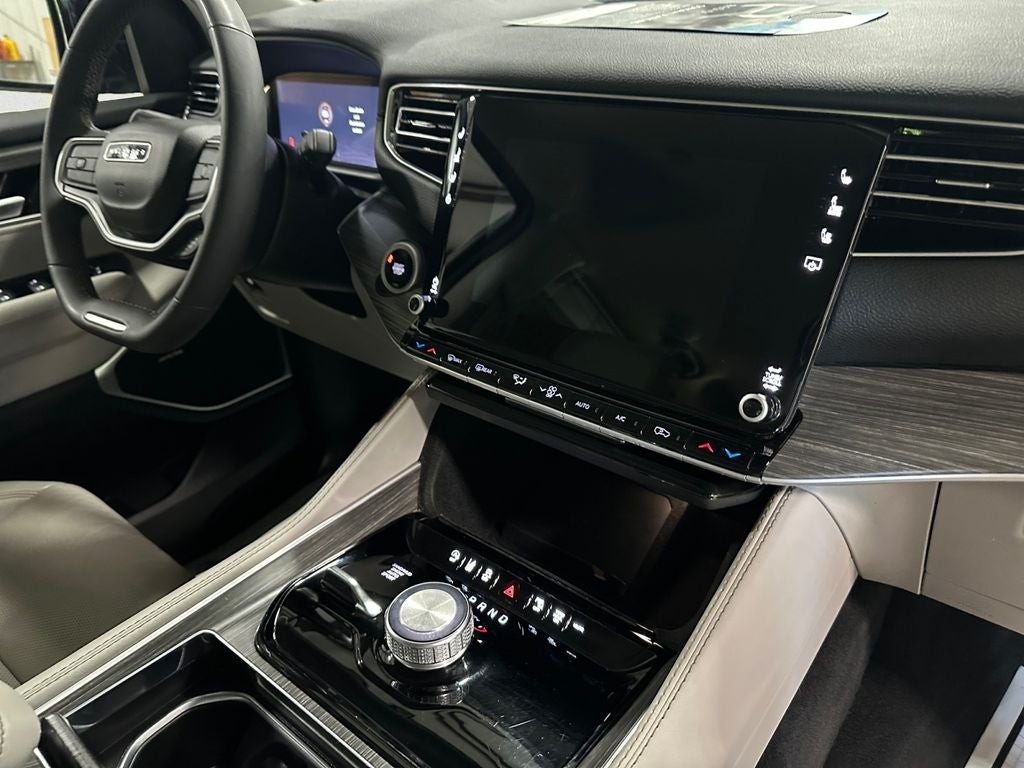 2024 Jeep Wagoneer L Series II