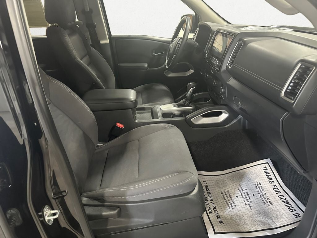 2022 Nissan Frontier SV