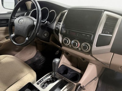 2006 Toyota Tacoma Base V6