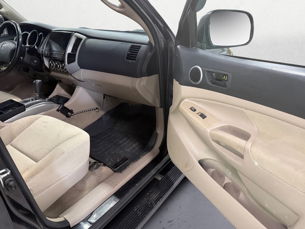 2006 Toyota Tacoma Base V6