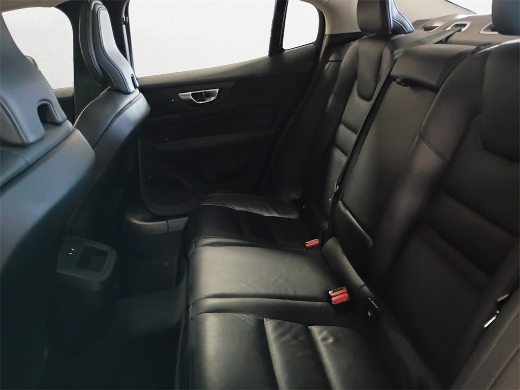 2024 Volvo S60 B5 Plus Dark Theme