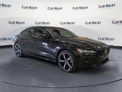 2024 Volvo S60 B5 Plus Dark Theme