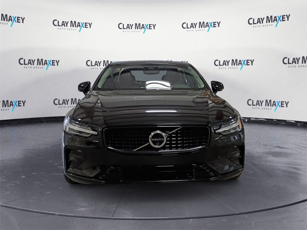 2024 Volvo S60 B5 Plus Dark Theme