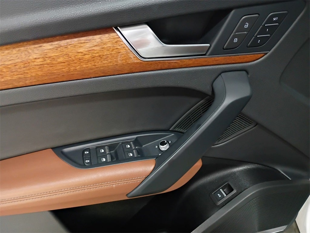 2023 Audi Q5 45 S line Premium quattro