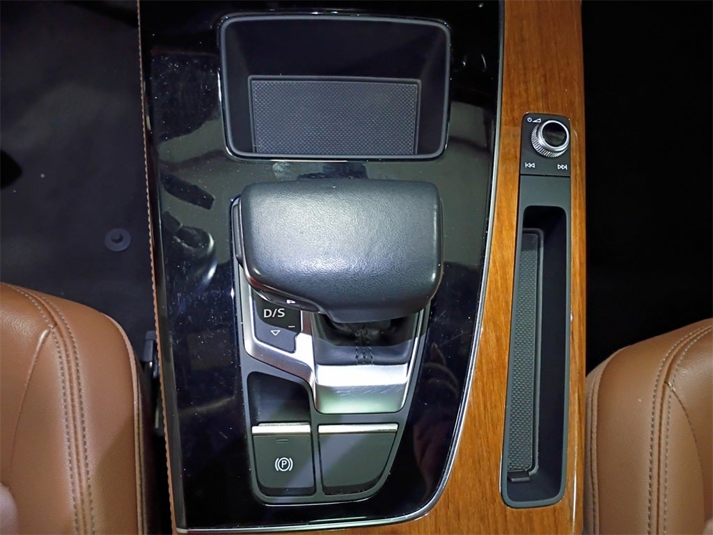 2023 Audi Q5 45 S line Premium quattro